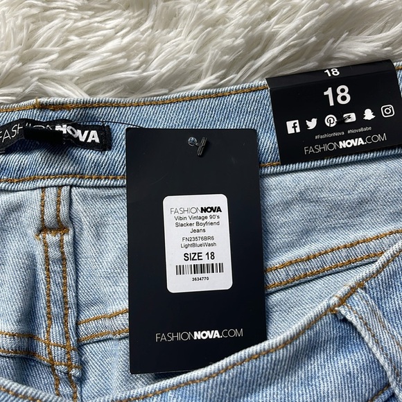 Fashion Nova Vibin Vintage 90's Slacker Straight Leg Jeans - Picture 9 of 10